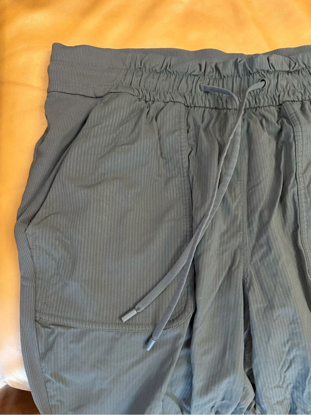 Lululemon Beyond the Dance Studio Jogger Sz 10 Black Travel Comfy Lightweight